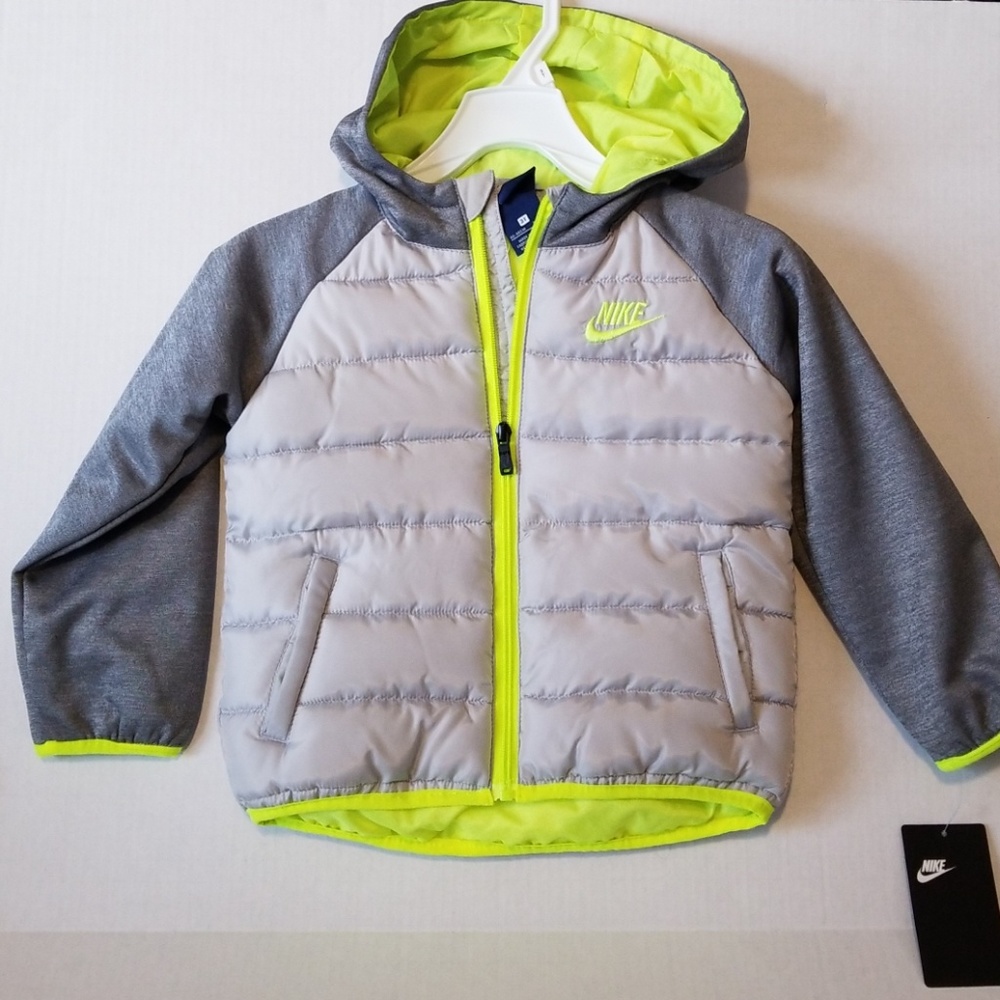 NEW 3T Nike boys mid weight jacket